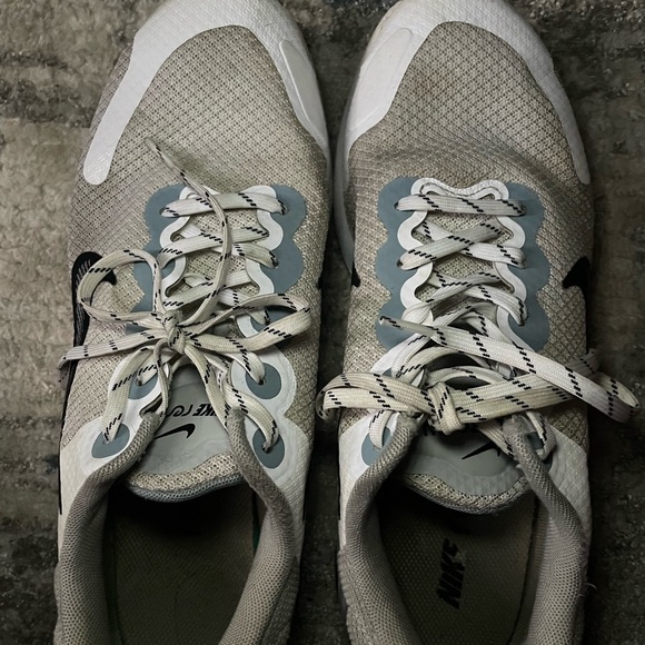 nike renew black, gray, and white women’s sneakers 9.5 - Picture 2 of 4